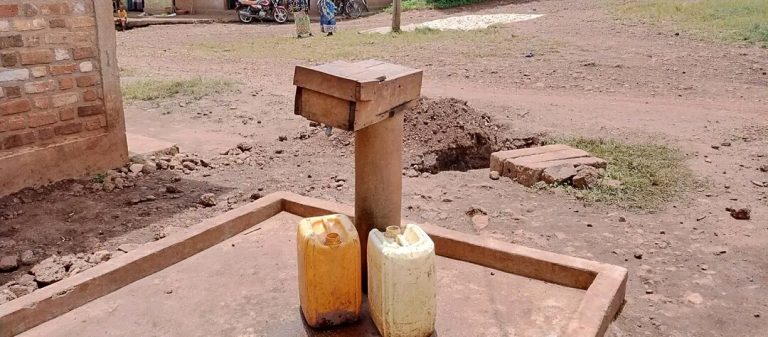 Burunga : Mvugo en manque criant d’eau potable