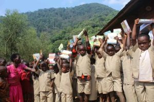 Le manque de fournitures scolaires, un frein à la scolarisation des enfants orphelins
